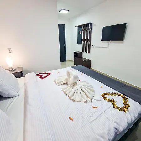 Hotel Oaza *