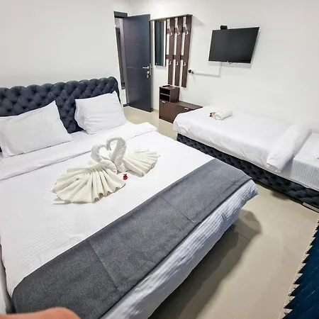 Hotel Oaza *